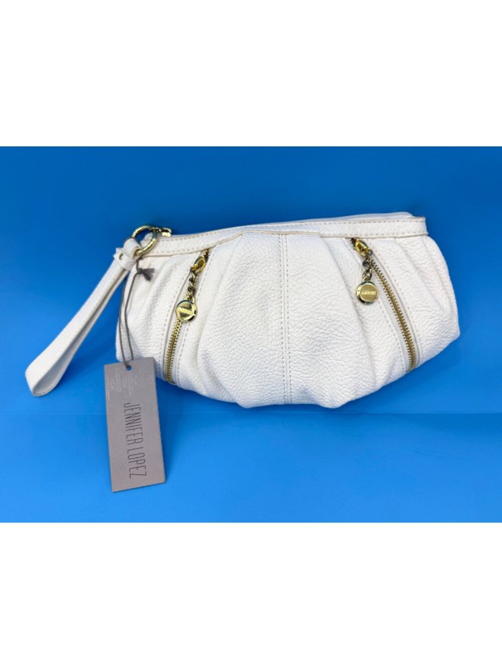 NWT JENNIFER LOPEZ WHITE PEBBLD FAUX LTHER GOLD HARDWARE CAROLINE WRISTLET PURSE